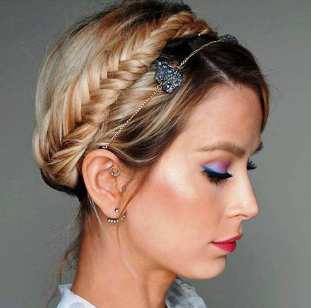 Blond fishtailed crown
